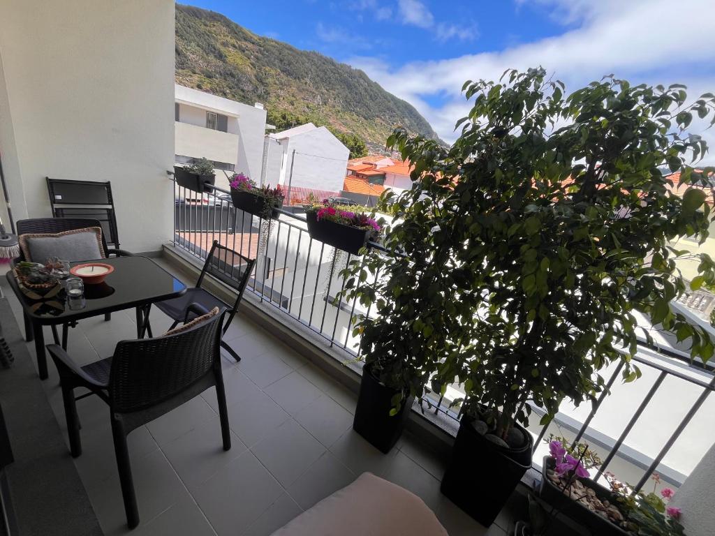 Terrace with seating and mountain view